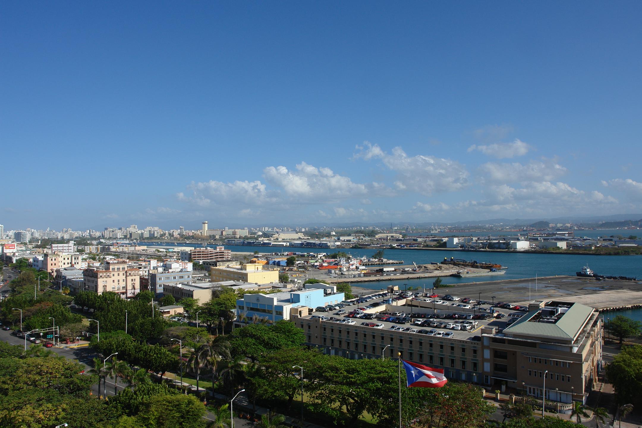 Capitolio de Puerto Rico - San Juan (Puerta de Tierra) - 2011 00118